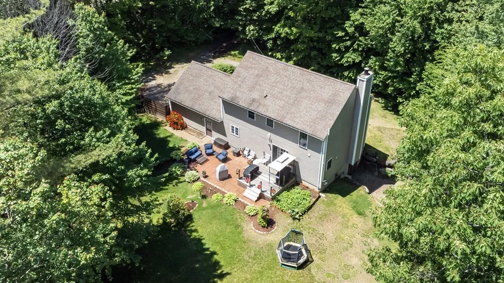 16 Blake Road Raymond NH 03077