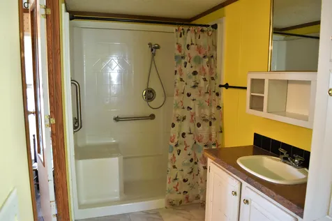 13 Easy Street Holderness NH 03245