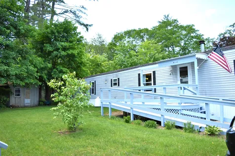 13 Easy Street Holderness NH 03245