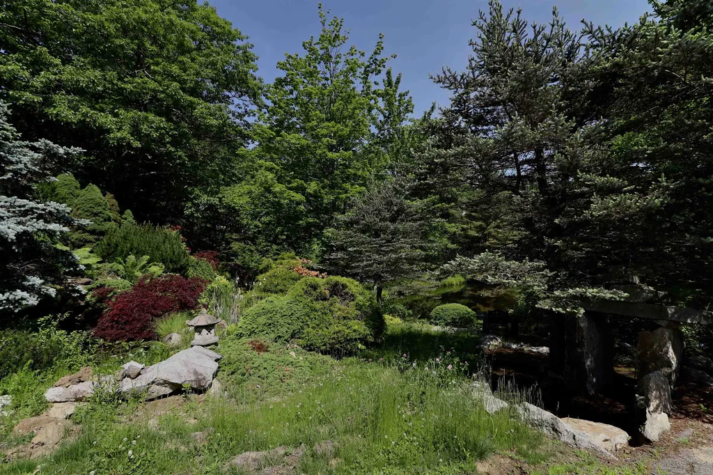 44 Magnolia Lane Belmont NH 03220