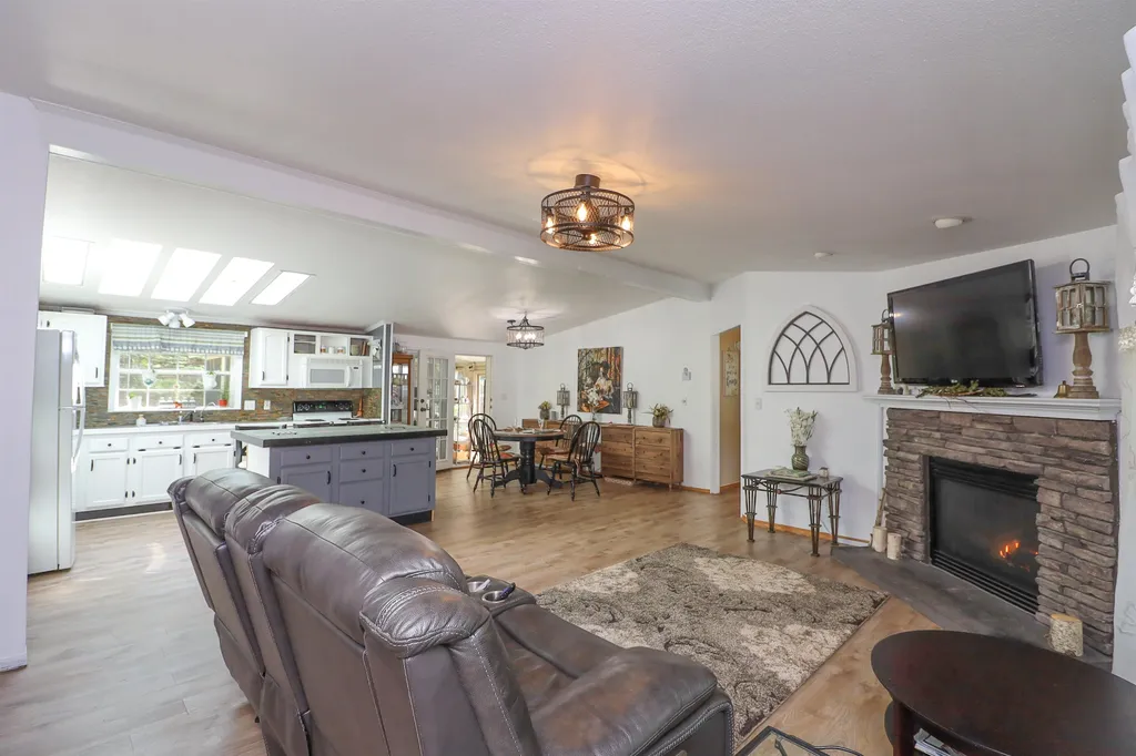44 Magnolia Lane Belmont NH 03220
