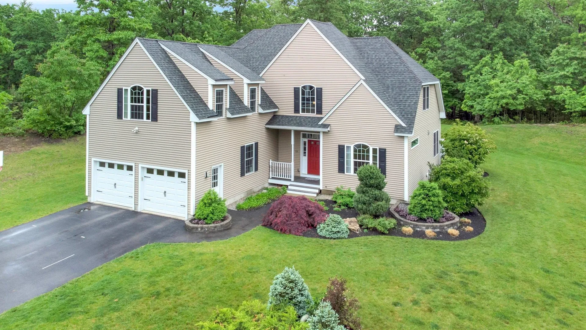 72 Winchester Way Auburn NH 03032