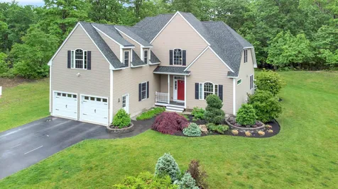 72 Winchester Way Auburn NH 03032