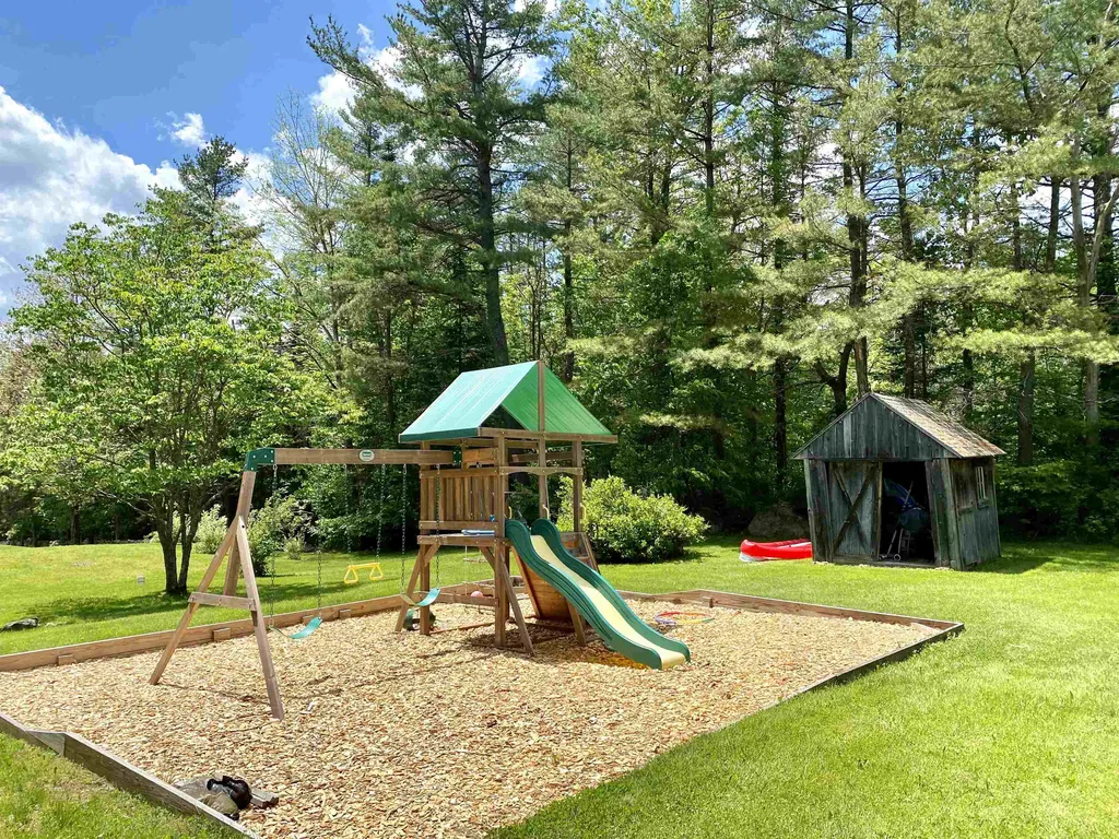 130 Barrett Road New London NH 03257
