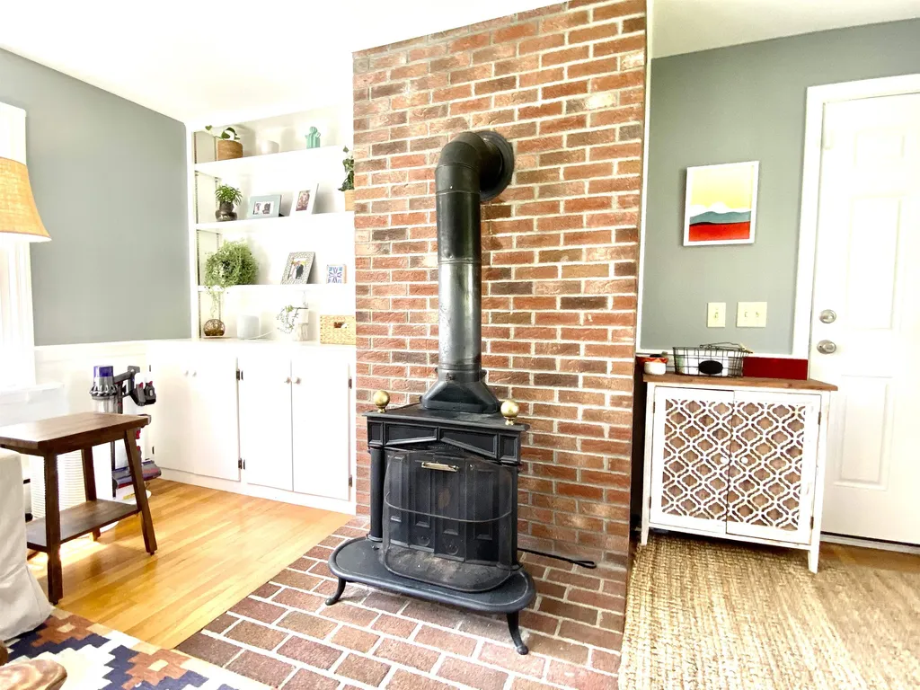 130 Barrett Road New London NH 03257