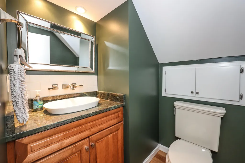 21 Elaine Street Hampton NH 03842