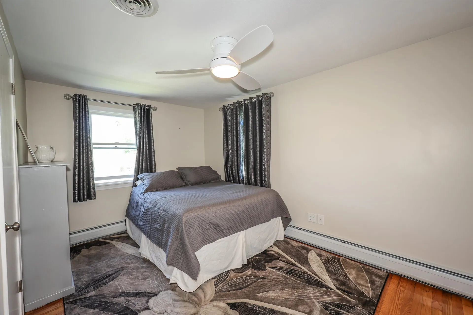 21 Elaine Street Hampton NH 03842