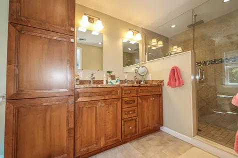21 Elaine Street Hampton NH 03842
