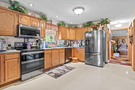16 Phyllis Drive Milton VT 05468