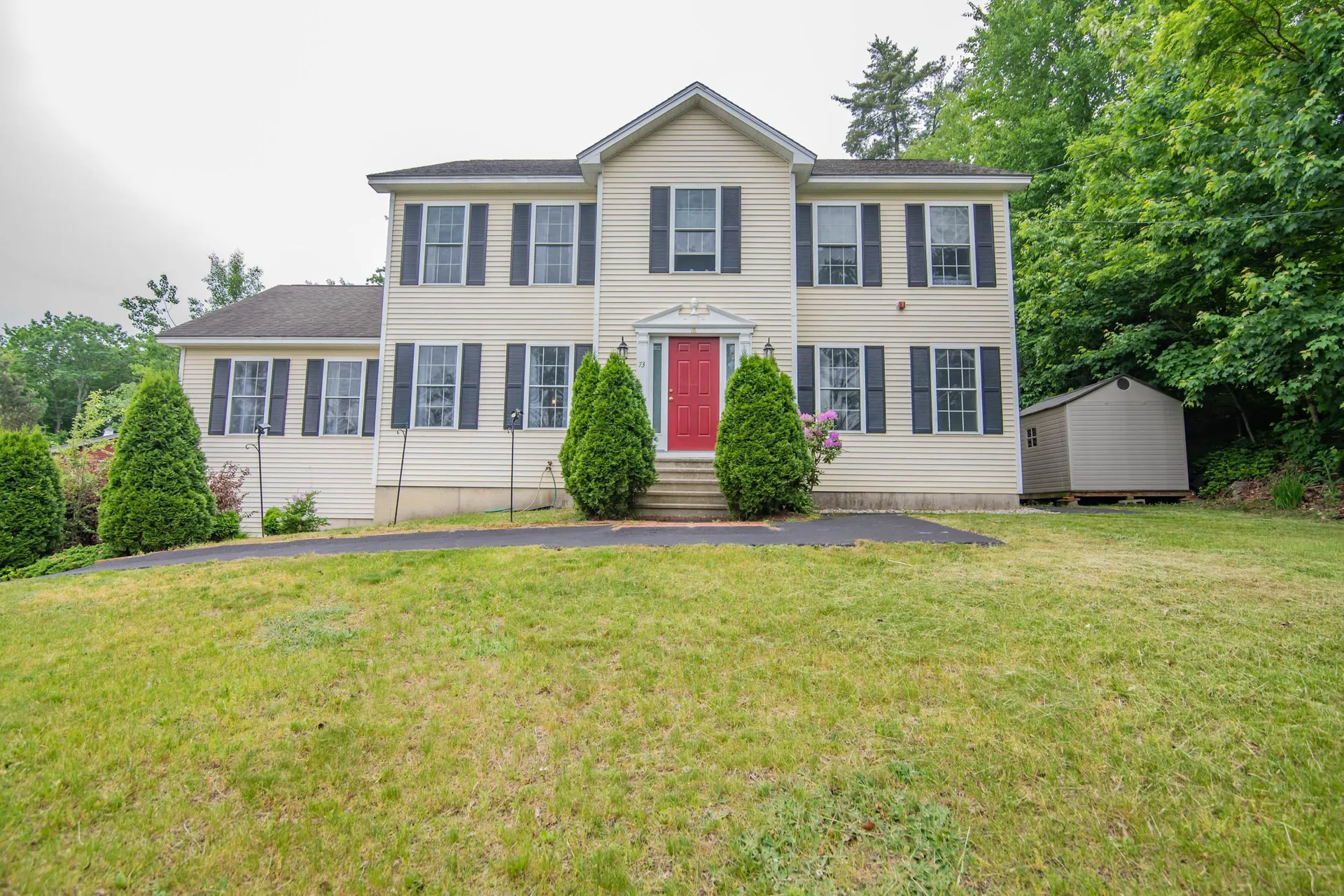 73 Pine Street Hooksett NH 03106