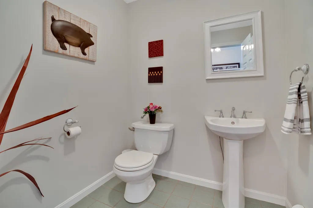 9 Dorset Lane Lebanon NH 03766