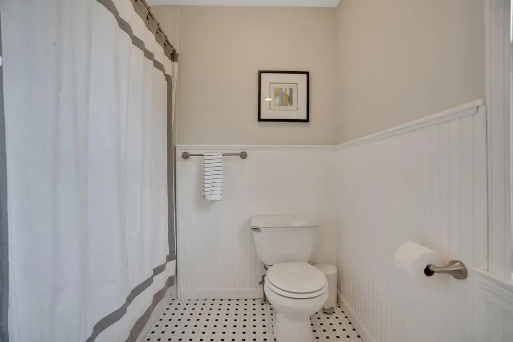 9 Dorset Lane Lebanon NH 03766