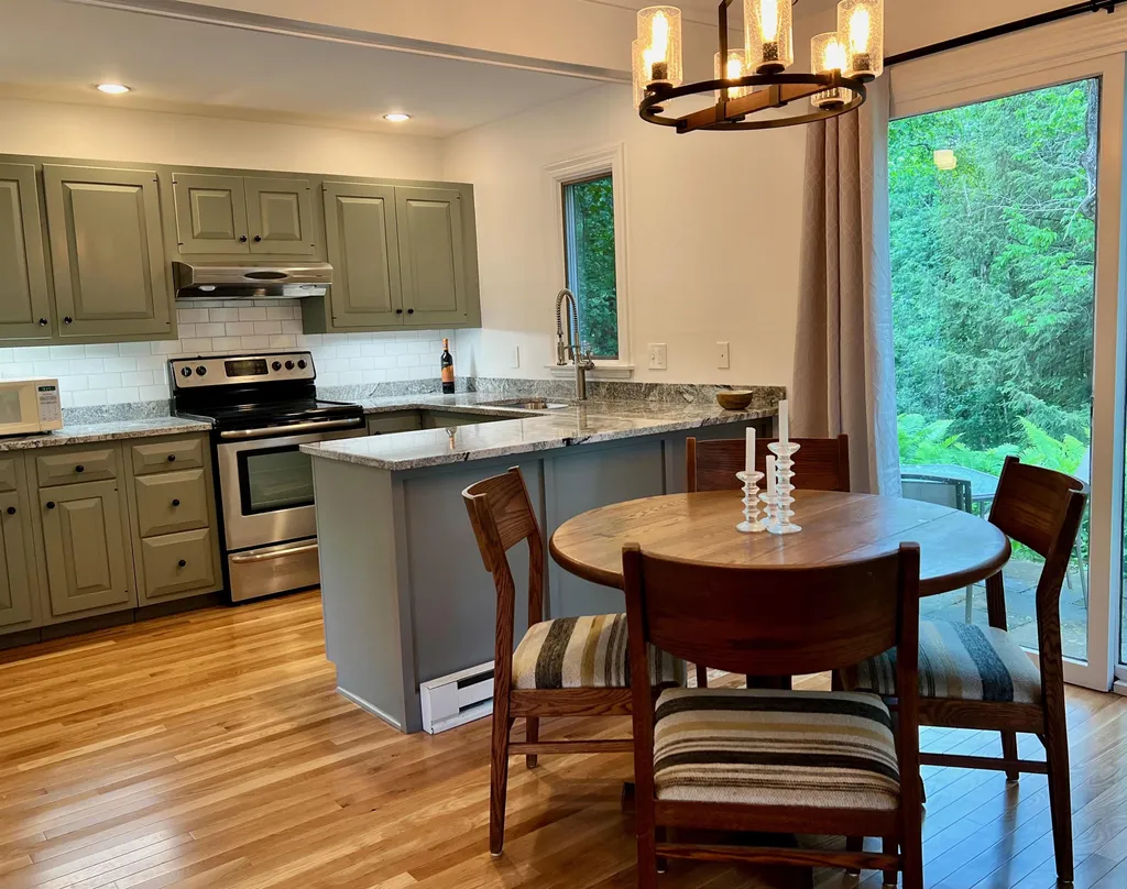 807 Murphys Road Hartford VT 05059