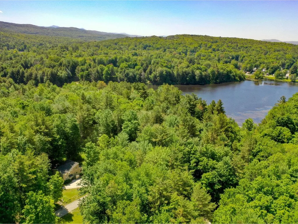 20 Lake Street Hinesburg VT 05461