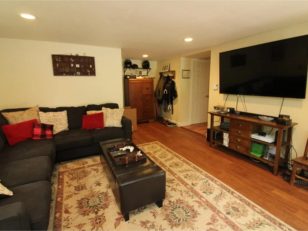 20 Lake Street Hinesburg VT 05461