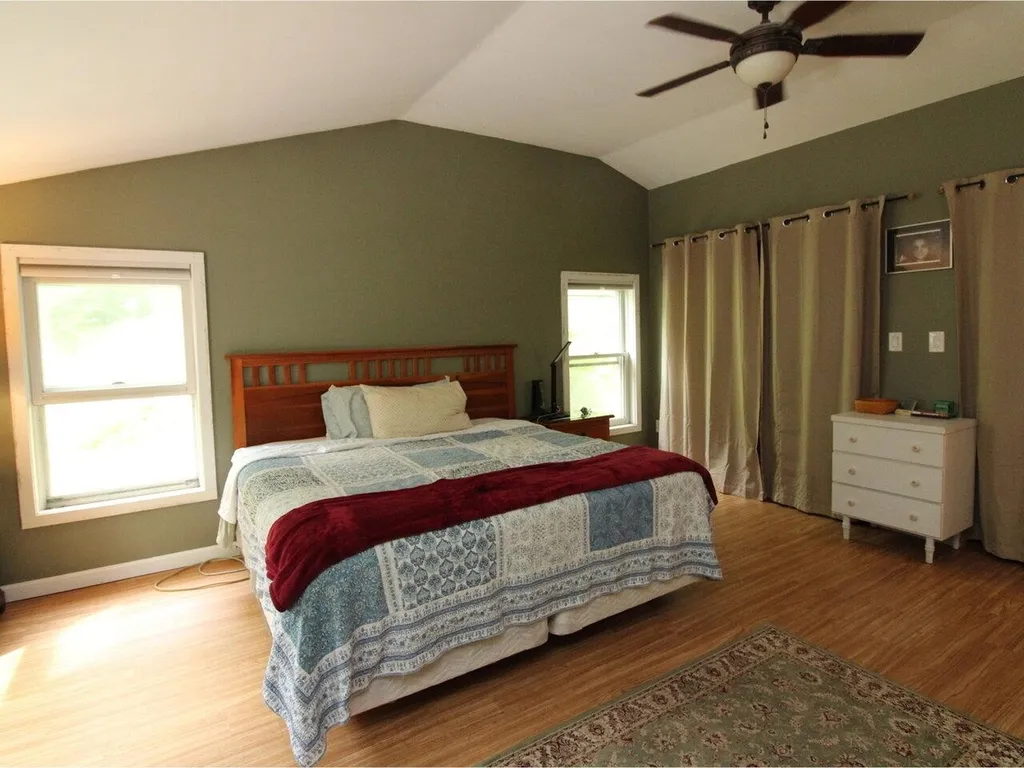 20 Lake Street Hinesburg VT 05461
