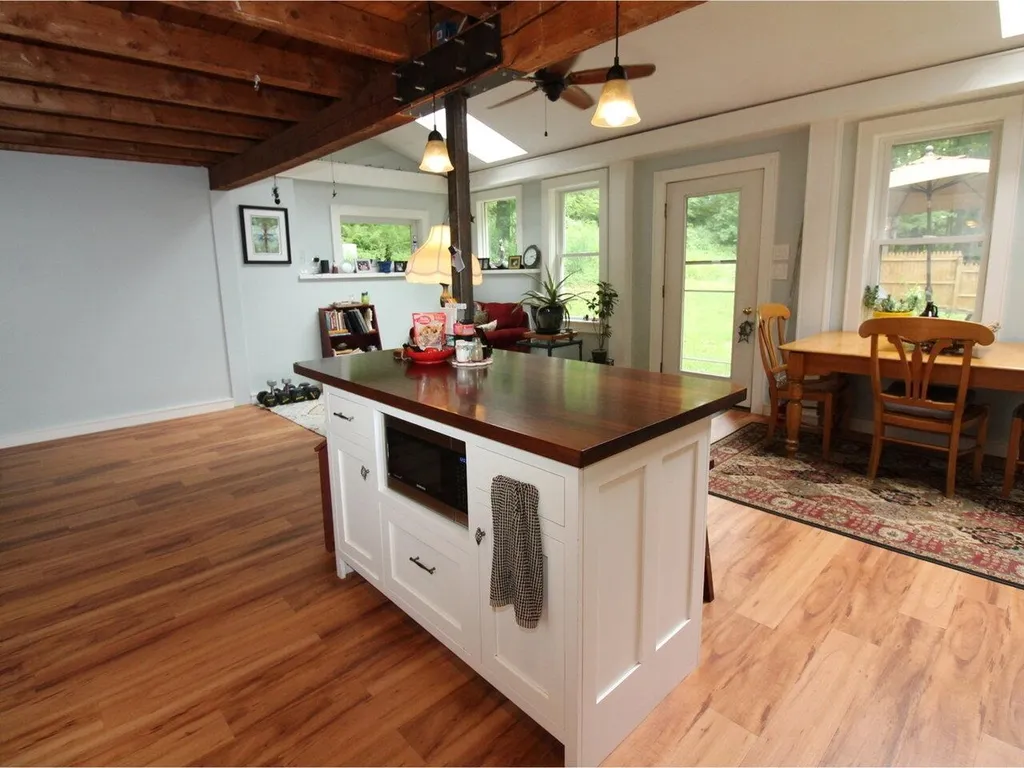 20 Lake Street Hinesburg VT 05461