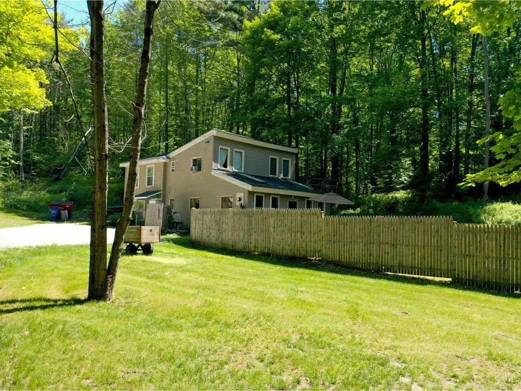 20 Lake Street Hinesburg VT 05461