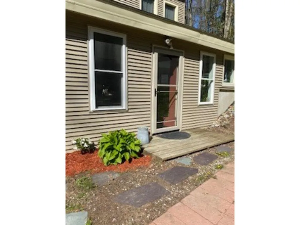 20 Lake Street Hinesburg VT 05461