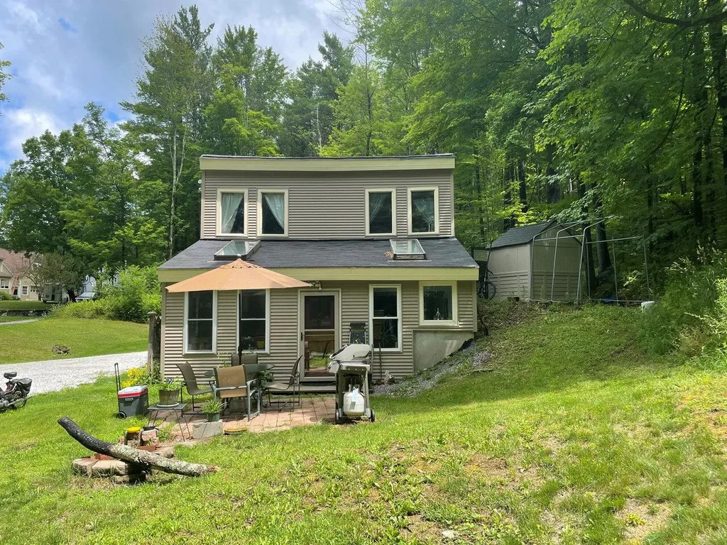 20 Lake Street Hinesburg VT 05461