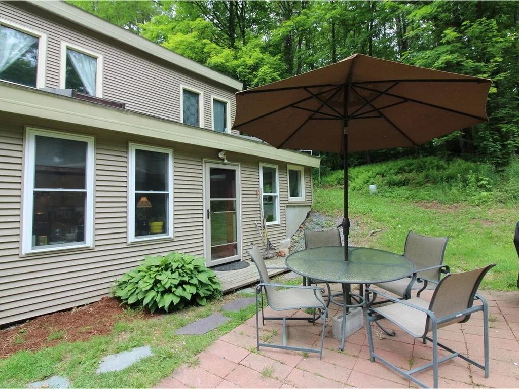 20 Lake Street Hinesburg VT 05461