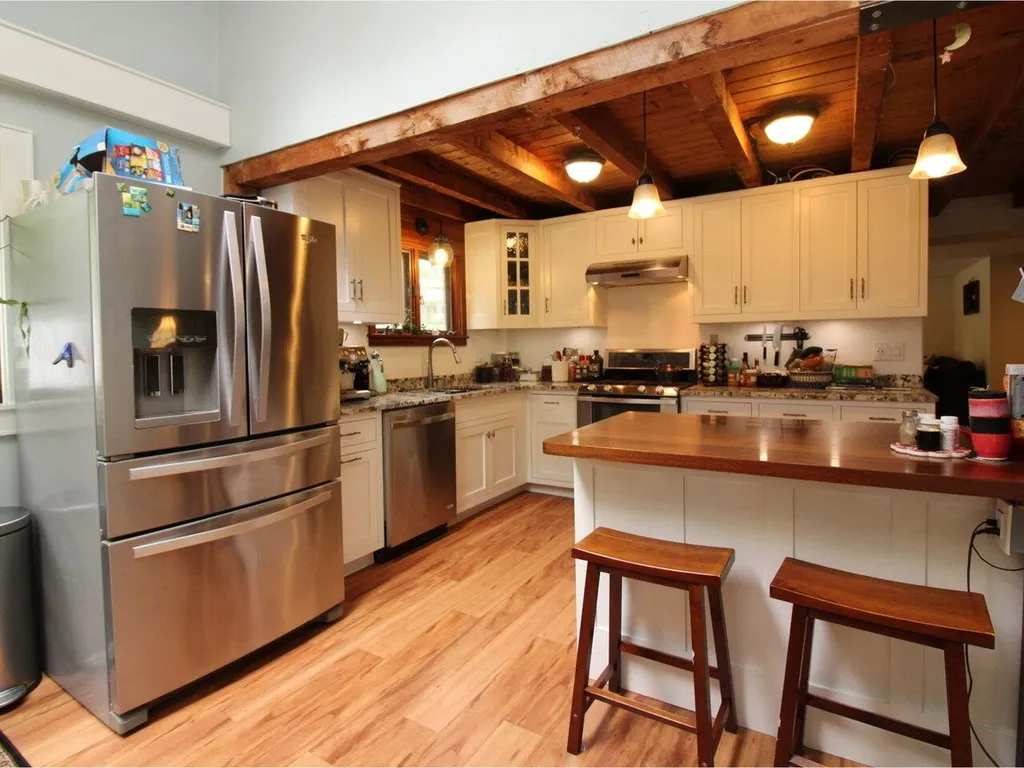 20 Lake Street Hinesburg VT 05461