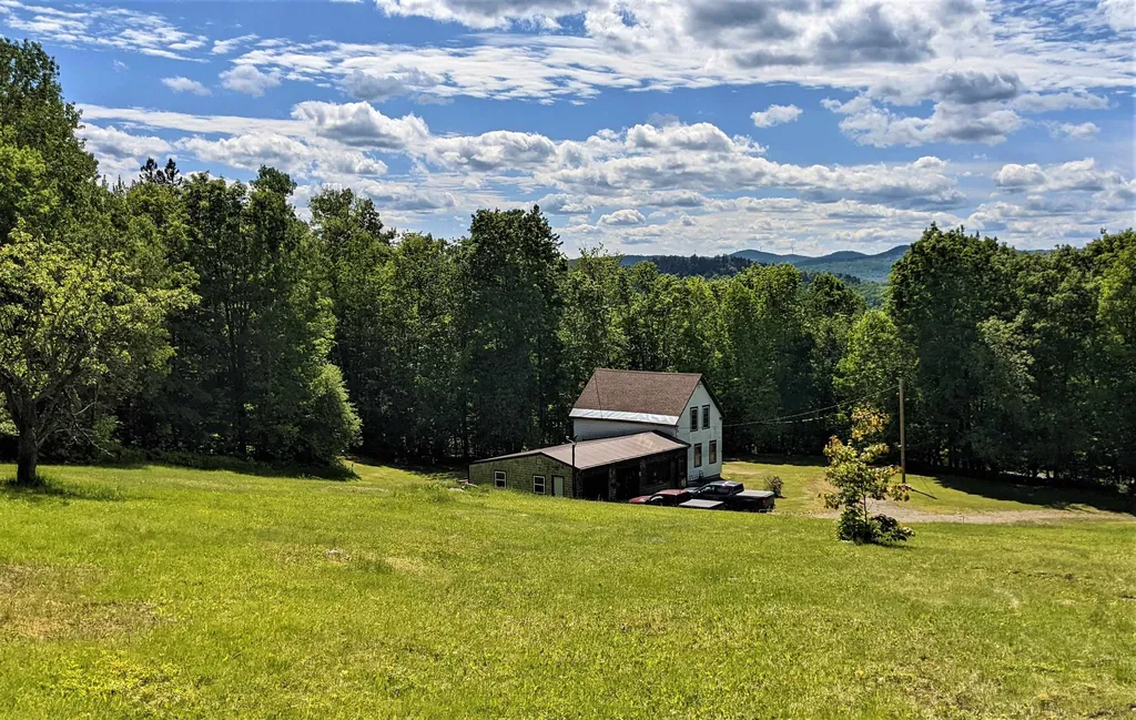 861 Upton Road Errol NH 03579