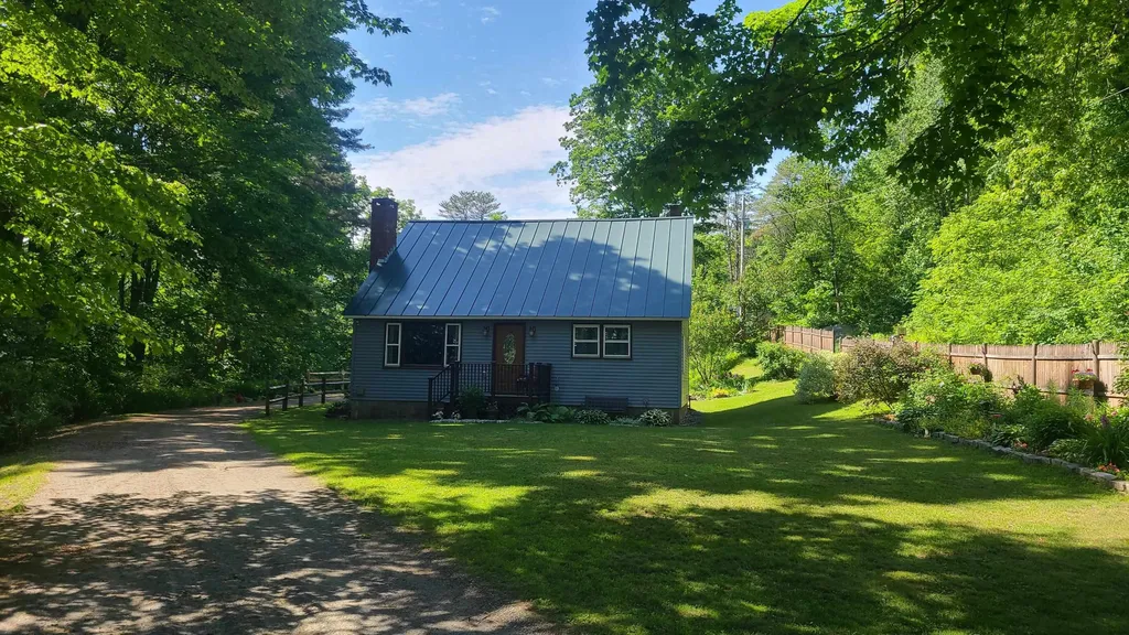 72 Harris Road Windsor VT 05089