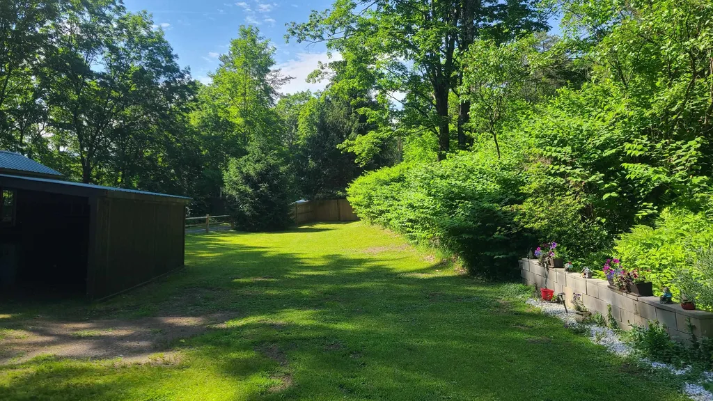 72 Harris Road Windsor VT 05089