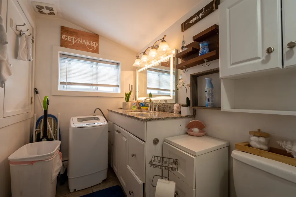 18 Riverview Terrace Hampton NH 03842