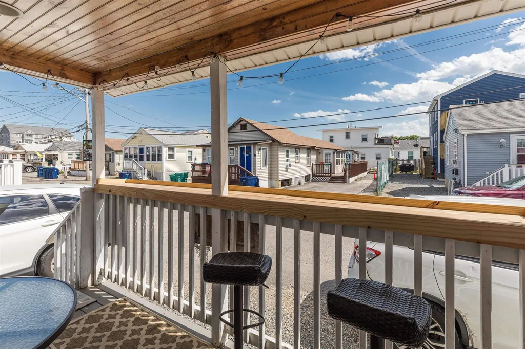 18 Riverview Terrace Hampton NH 03842