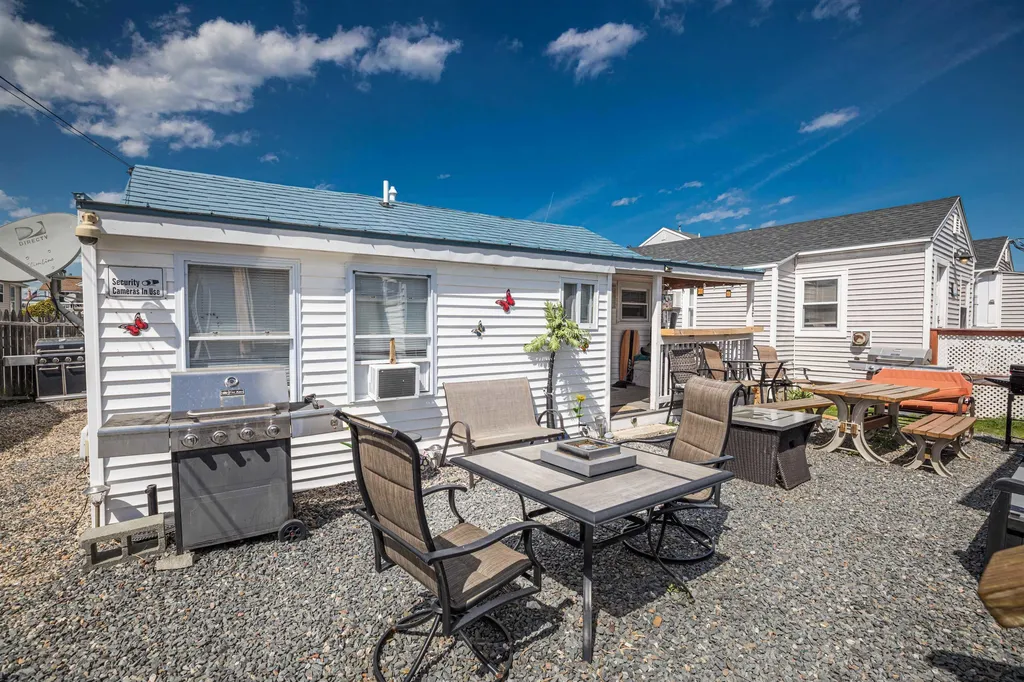 18 Riverview Terrace Hampton NH 03842