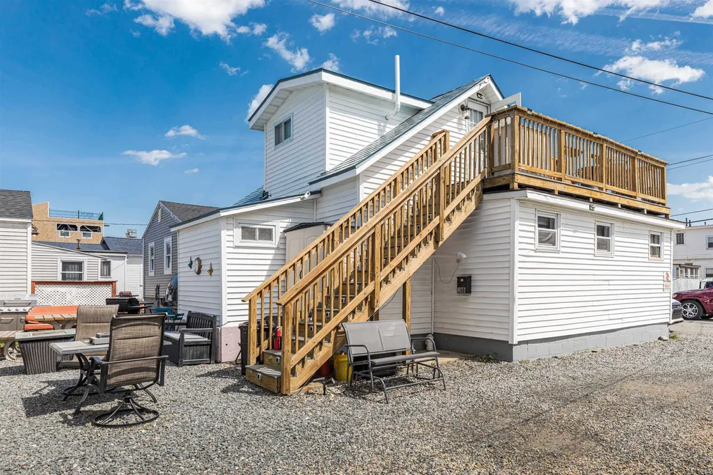 18 Riverview Terrace Hampton NH 03842
