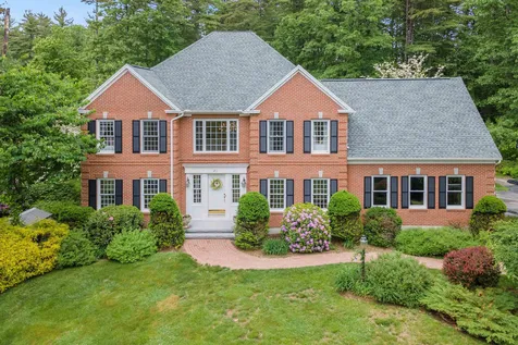 20 Strafford Lane Bedford NH 03110