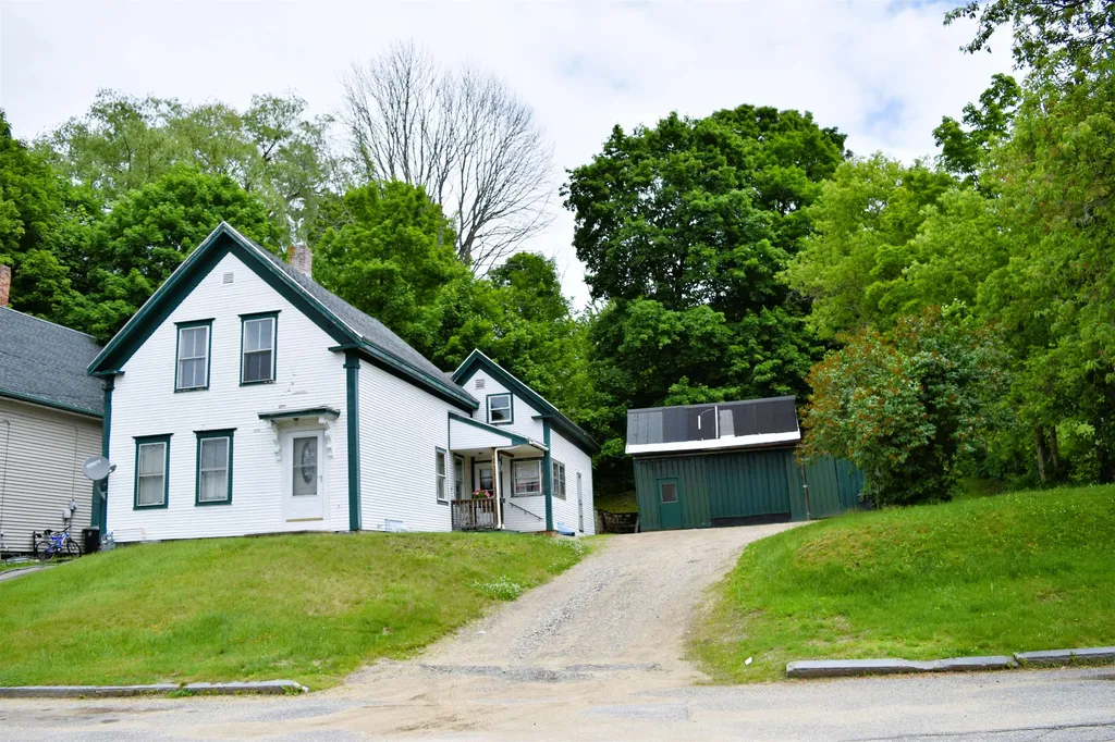 34 Spring Street Franklin NH 03235