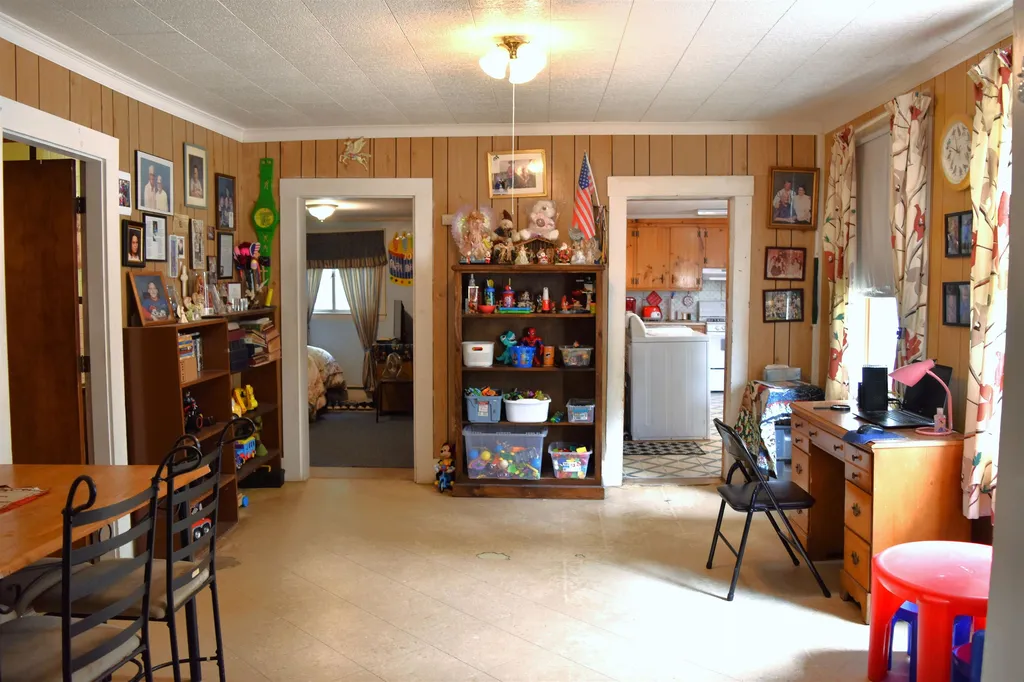 34 Spring Street Franklin NH 03235