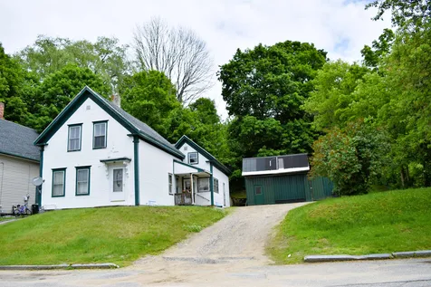 34 Spring Street Franklin NH 03235