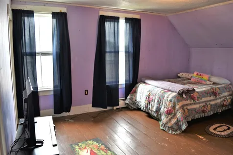 34 Spring Street Franklin NH 03235