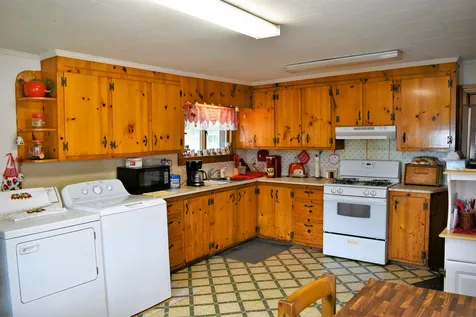 34 Spring Street Franklin NH 03235