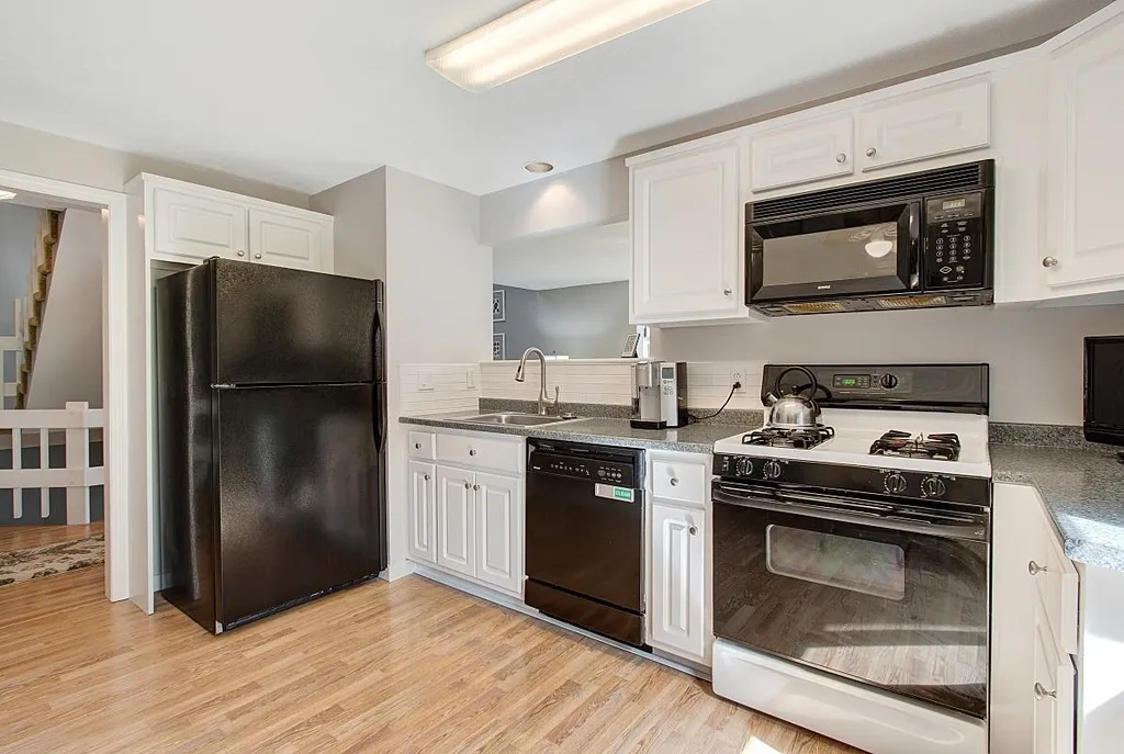 15 Eaton Court Haverhill MA 01832