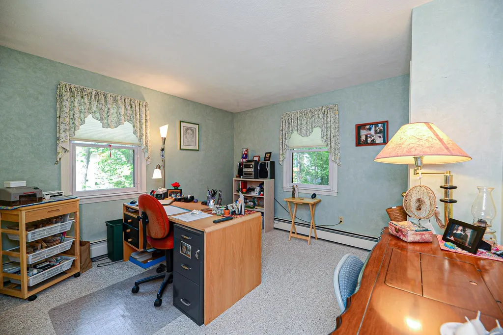 17 Little Pine Lane Exeter NH 03833