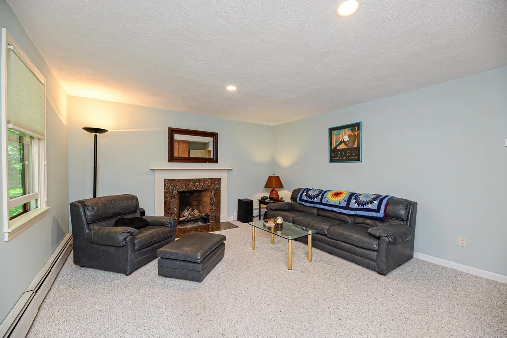 17 Little Pine Lane Exeter NH 03833