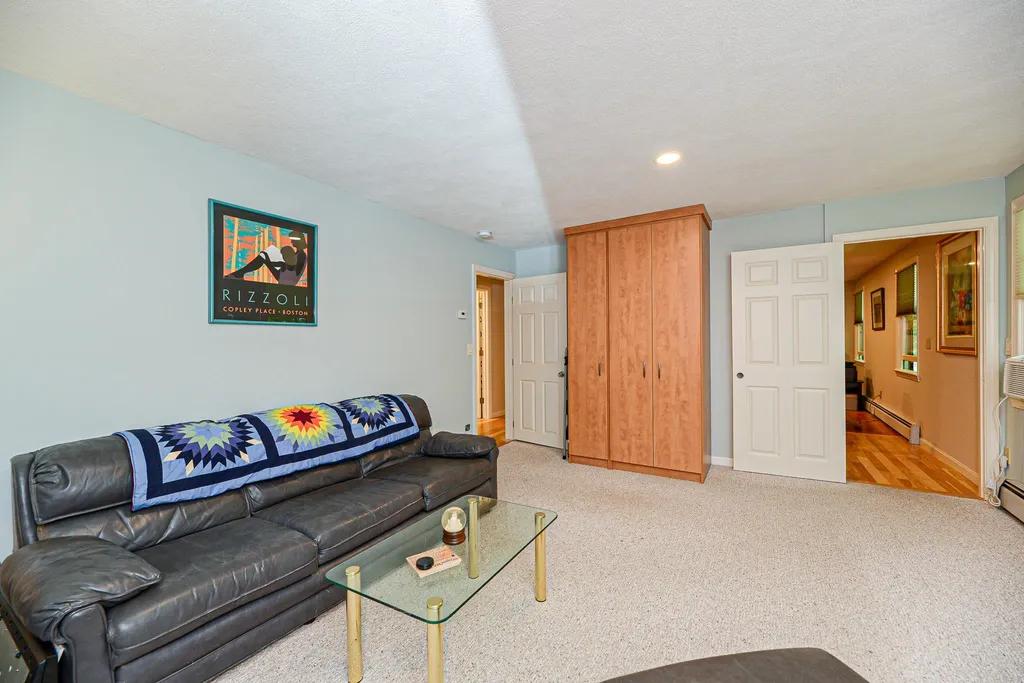 17 Little Pine Lane Exeter NH 03833