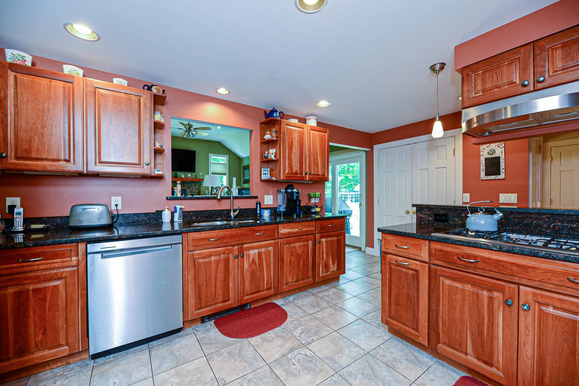 17 Little Pine Lane Exeter NH 03833
