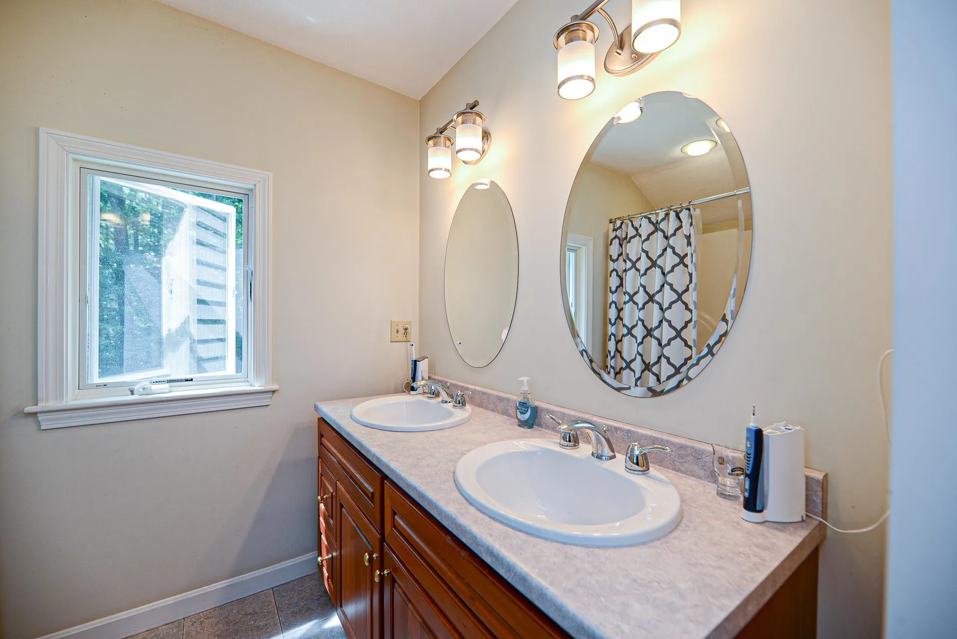 17 Little Pine Lane Exeter NH 03833