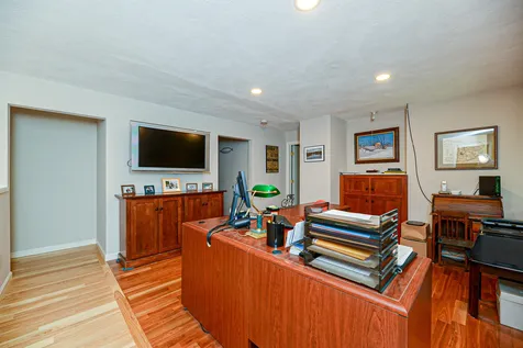 17 Little Pine Lane Exeter NH 03833