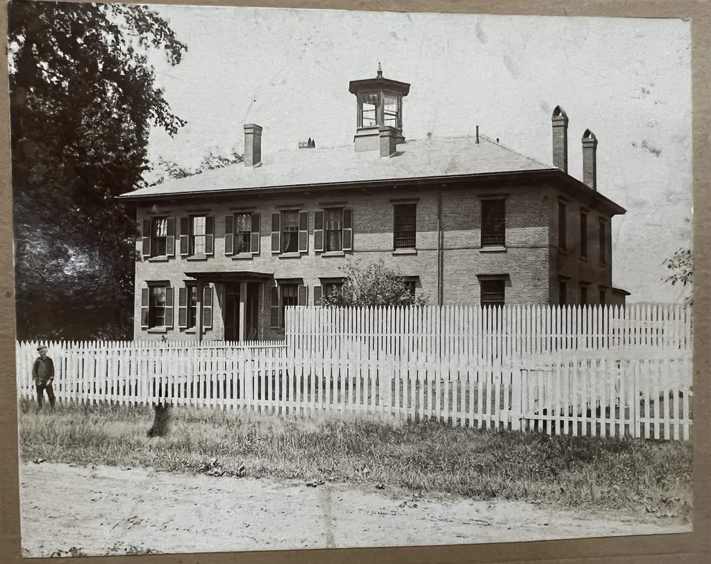 9 Forest Street Exeter NH 03833