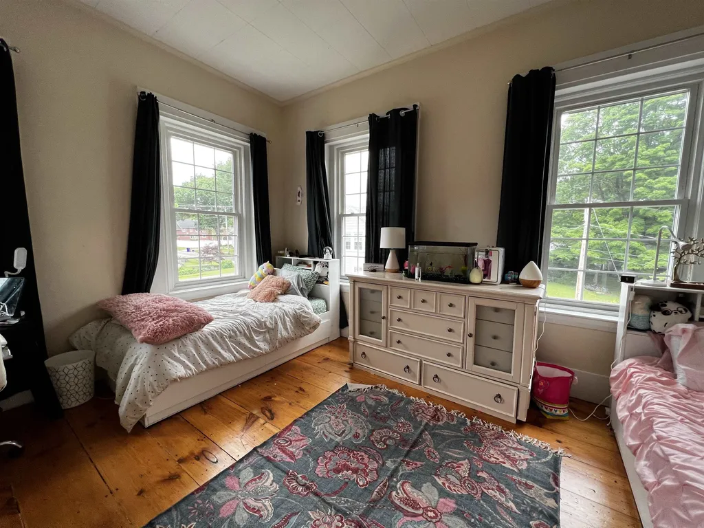 9 Forest Street Exeter NH 03833