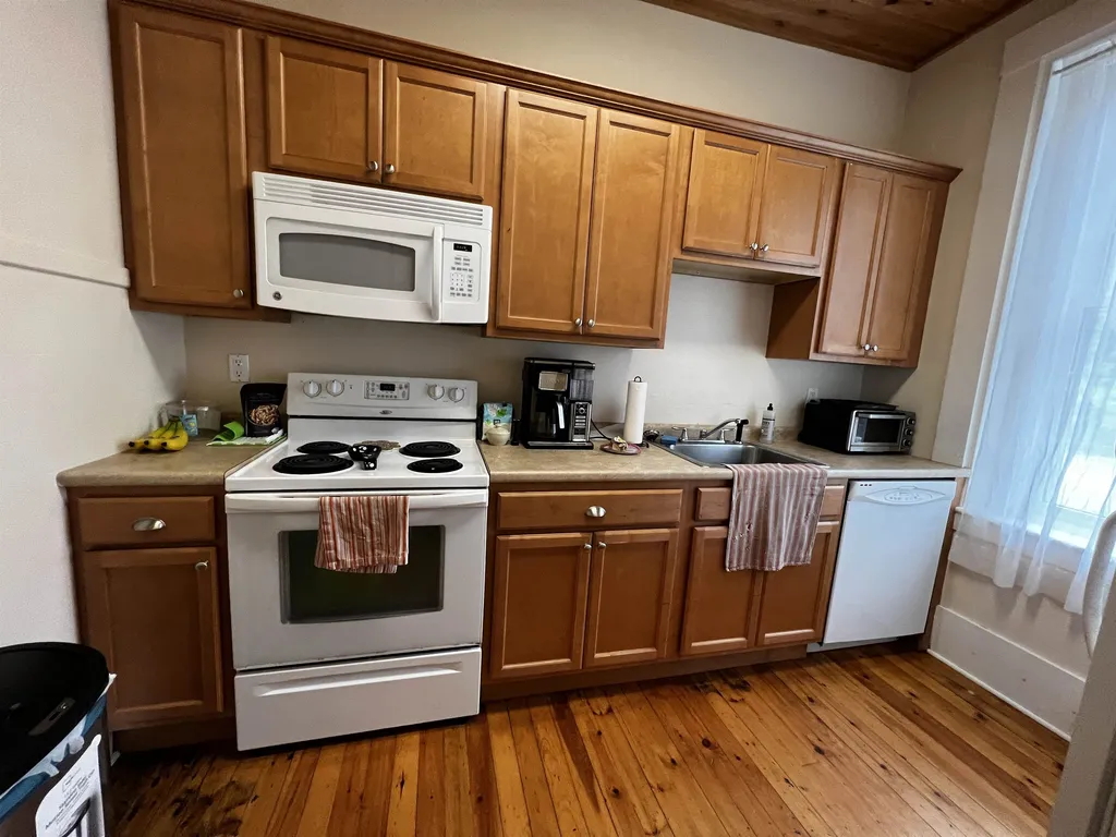 9 Forest Street Exeter NH 03833