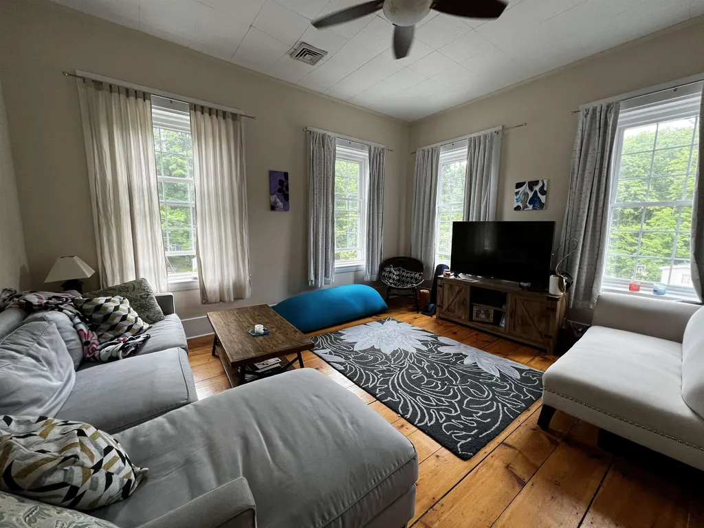 9 Forest Street Exeter NH 03833